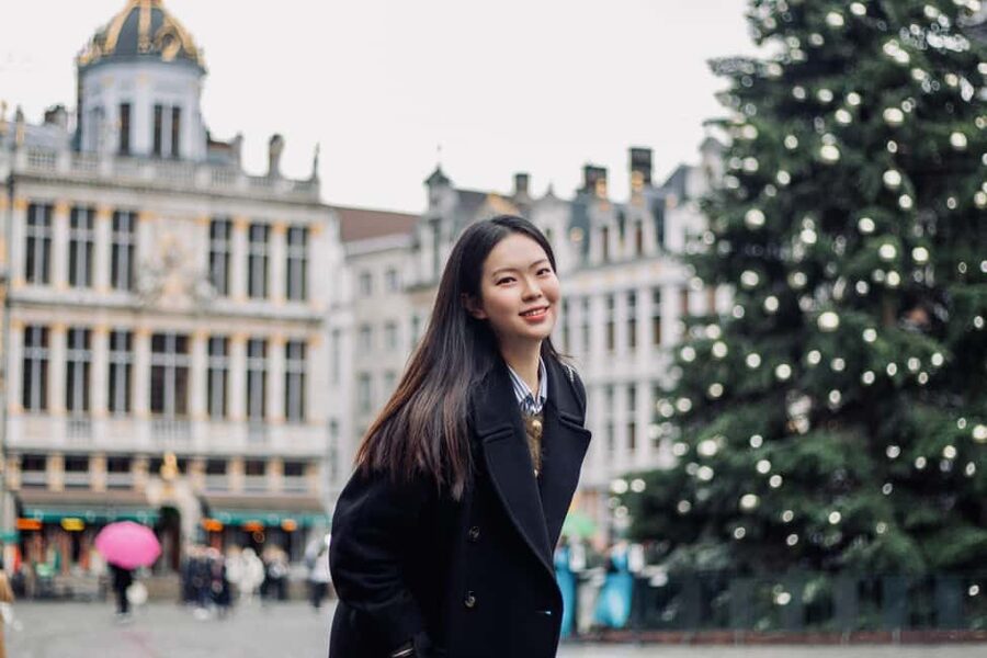 Brussels City Photoshoot With a Professional Photographer - Practical details that shape the hour