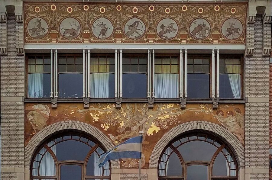 Brussels: Fall and Rise of Art-Nouveau Guided Tour - Victor Horta’s Maison du Peuple and what remains