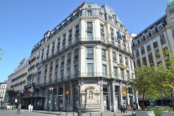 Brussels Food Tour: 10 Tastings of Waffles, Beers, Fries & More - Chocolate beneath the Royal Gallery of Saint Hubert