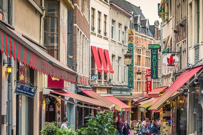Brussels Food Tour with Full Meal & Drinks by Do Eat Better - A beer and cheese pause on Rue des Alexiens