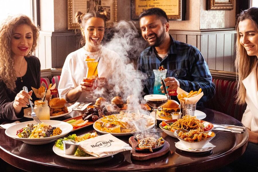 Brussels: Hard Rock Cafe with Set Menu for Lunch or Dinner - How good is the priority seating?