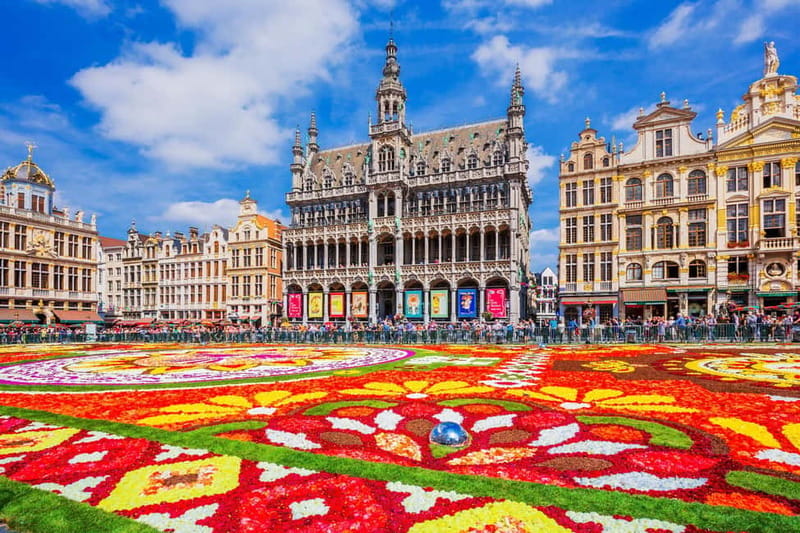 Brussels: Highlights and Hidden Corners Private Guided Walk - Mokafé and the first taste of Brussels culture
