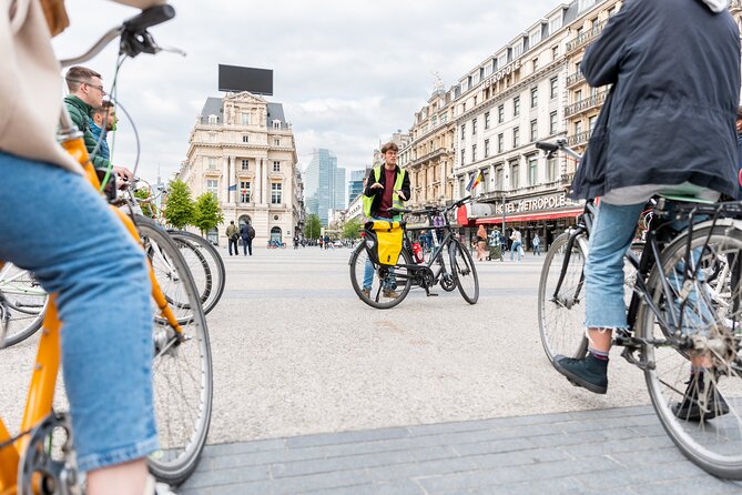 Brussels Highlights & Hidden Gems Bike Tour - From Bourse to Sainte-Catherine