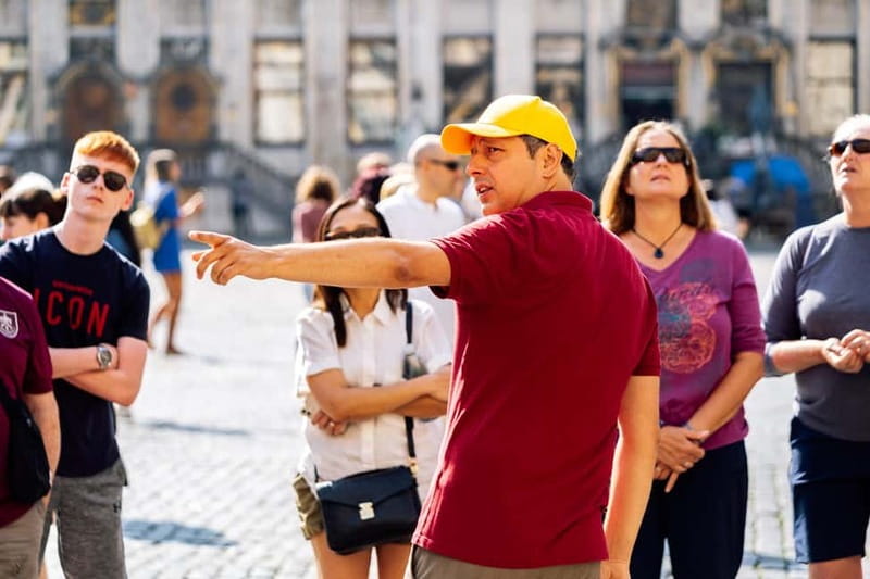 Brussels: Historical Tour with Chocolate & Waffle Tasting - Manneken Pis and the city’s playful side