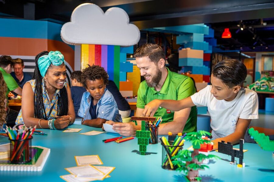 Brussels: LEGO® Discovery Centre Admission Ticket - Finding the center and getting checked in