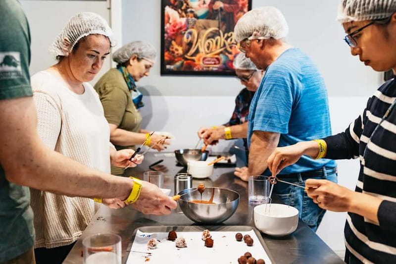 Brussels: Make Your Own Chocolates Workshop with Tastings - Key points to know before booking