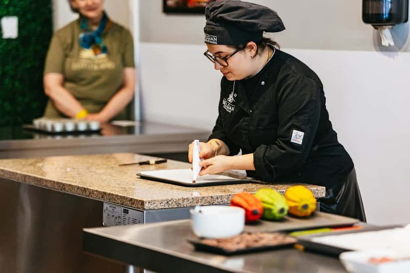 Brussels: Make Your Own Chocolates Workshop with Tastings - Making a personalized chocolate bar