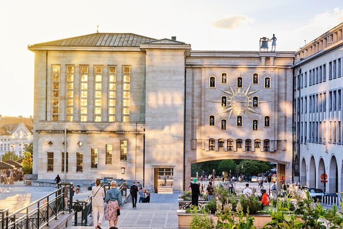 Brussels Old Town & Beer Secrets: Self-Guided Puzzle Walk - Delirium Café and Brussels beer culture