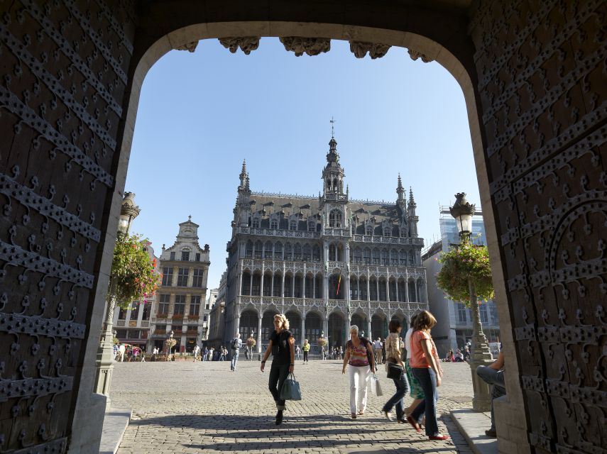 Brussels: Private 3-Hour Sightseeing Walking Tour - Timing, meeting point, and practical details