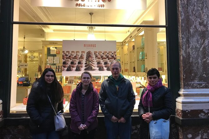 Brussels : Private Walking Tour with A Guide (Private Tour) - Food, chocolate, beer, and shopping tips