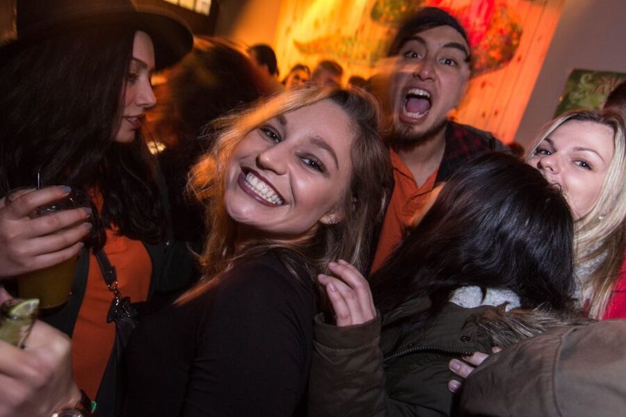 Brussels: Pub Crawl and Nightlife Party Experience - Starting at 9:30pm with a wristband and a JagerBomb