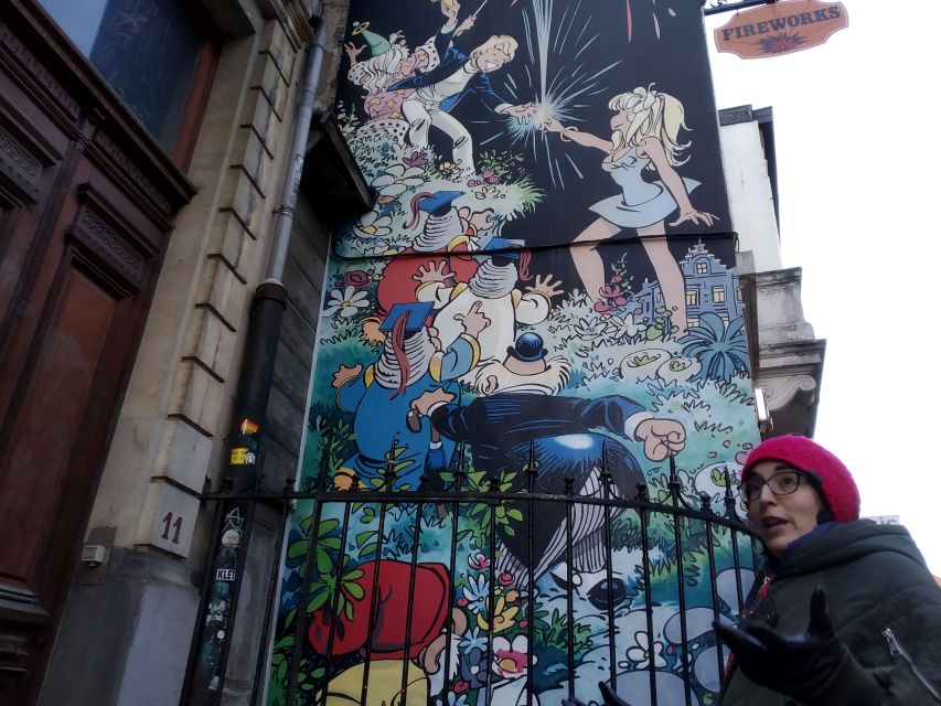 Brussels: The comic book walls walking tour - From Tintin to the Smurfs and other Belgian characters