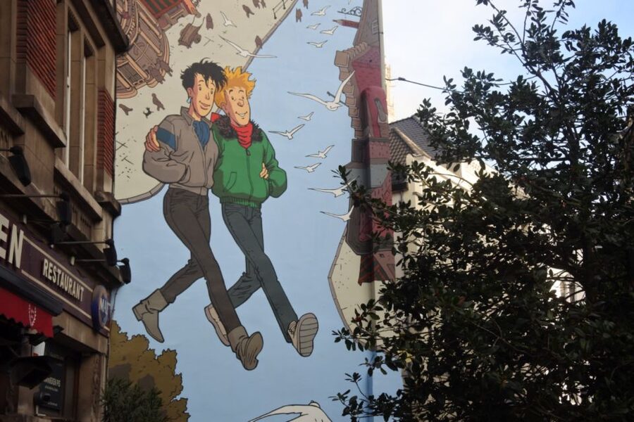 Brussels: The comic book walls walking tour - What the French-Belgian comic schools add