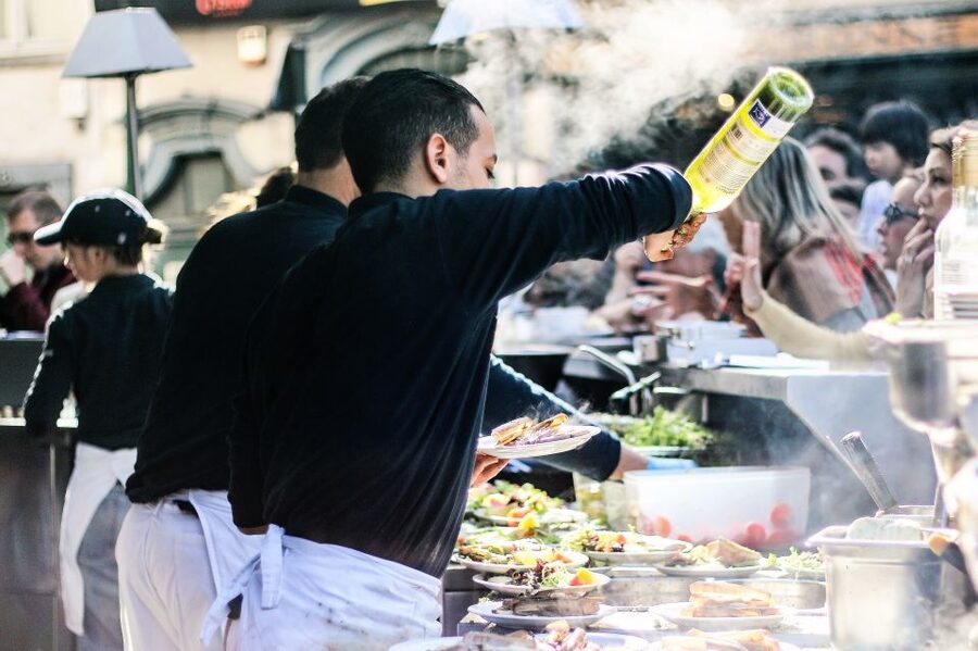 Brussels: Walking Tour with Belgian Lunch, Chocolate, & Beer - Why this four-hour Brussels walk works