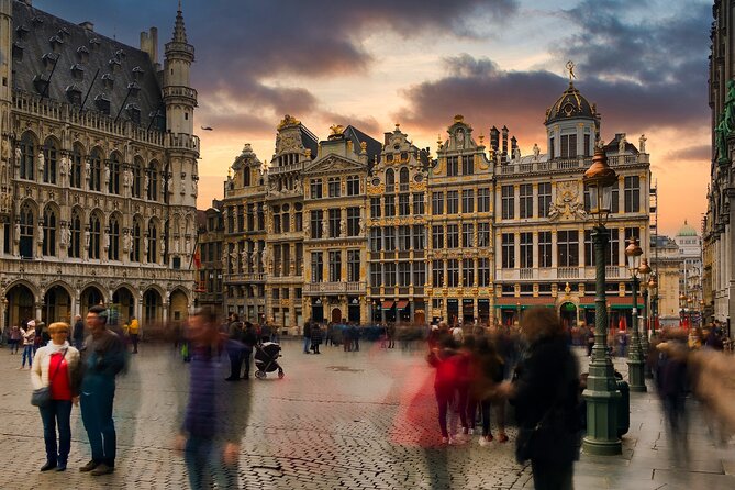 Brussels Walking Tour with Waffle Tasting: History and Delights - Manneken Pis, Brussels’ smallest major attraction