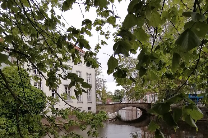 BRYGGJA ROMANTICA - 3 Hour Romantic Tour in Bruges - A romantic Bruges walk that goes past the postcard view