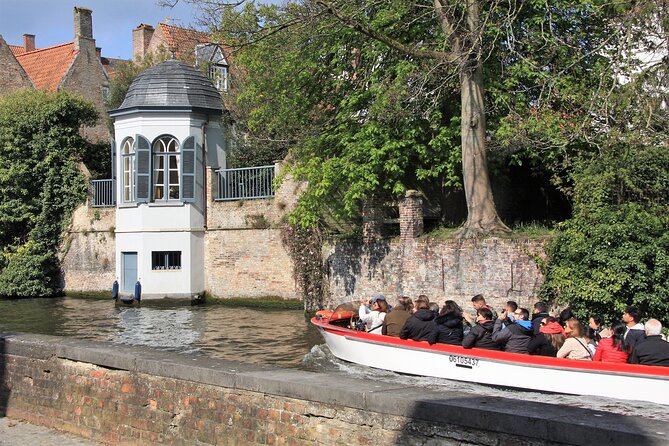 BRYGGJA ROMANTICA - 3 Hour Romantic Tour in Bruges - Poorters Loge and the business of medieval Bruges