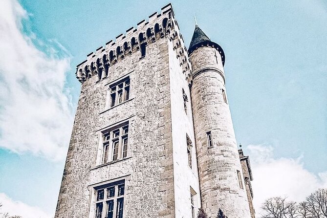 Castle Guided Tour (English) - Is $10.13 a fair price?