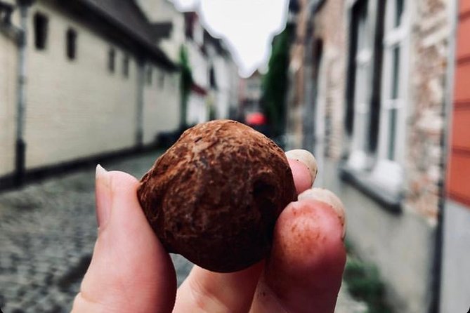 Charlie's Private Chocolate Tour (Ghent) - The private guide is the real value