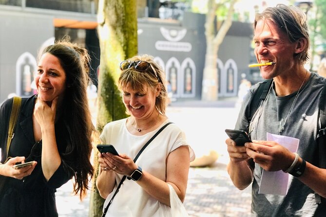 Discover Antwerp with this Outside Escape city game tour! - Music, fortifications, and the Scheldt at Museum Vleeshuis and Het Steen