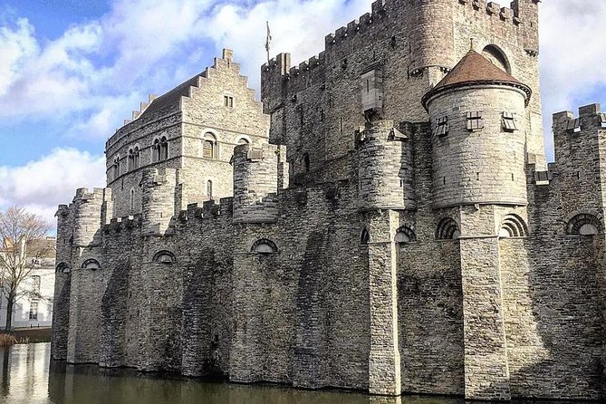 Discover authentic Ghent with historian & taste the best chocolate - Korenmarkt and the old meat hall