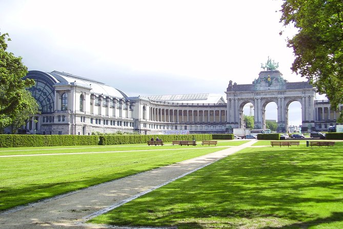 e-Scavenger hunt Brussels: Explore the city at your own pace - Grand Place, guild houses, and the Royal Galleries