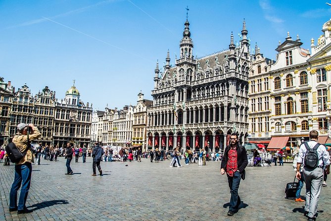 e-Scavenger hunt Brussels: Explore the city at your own pace - The Laeken greenhouses and what the route does not promise