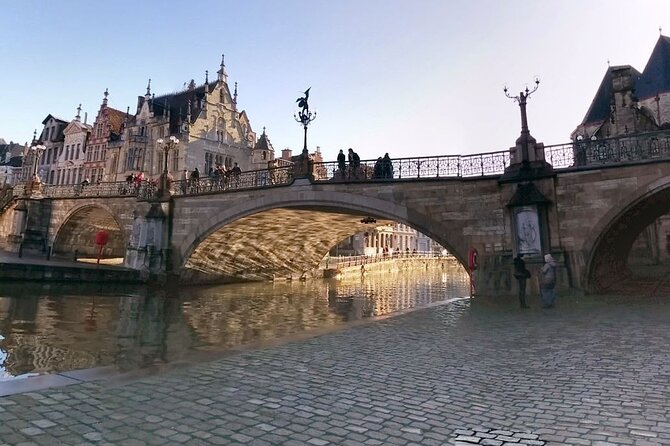 e-Scavenger hunt Ghent: Explore the city at your own pace - Vrijdagmarkt and the city’s public life