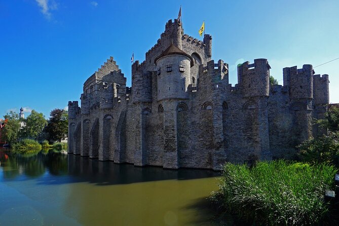 e-Scavenger hunt Ghent: Explore the city at your own pace - Graslei, Korenlei, and Saint Michael’s Bridge