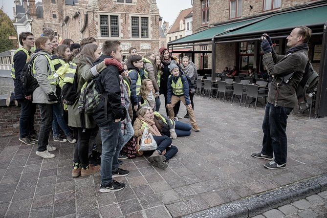 "Edges of Brugge" Photo Tour - 2hr open city tour & workshop - How the history fits the photography