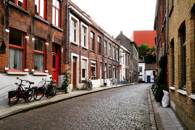 Explore the Instaworthy Spots of Bruges with a Local - Why a photo walk suits Bruges