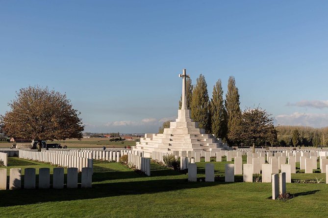Flanders Fields Remembrance Tour from Bruges - Why Flanders Fields works best as a guided day
