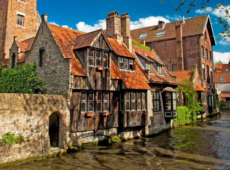 From Amsterdam: Bruges Full-Day Tour - Free time for chocolate, lunch, and wandering