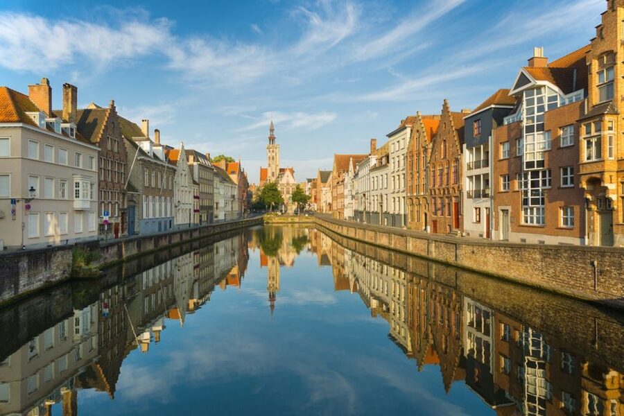 From Amsterdam: Day Trip to Bruges in Spanish or English - Key points before you book
