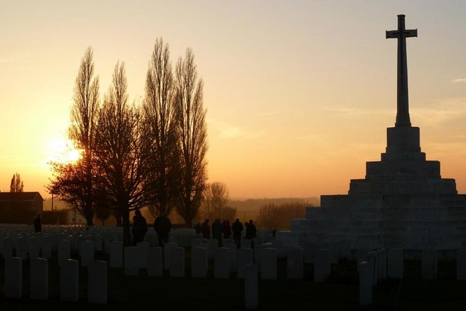 From LIlle or Bruges, Christmas Truce to Passchendaele Ypres 1 day WW1 private - Key points at a glance