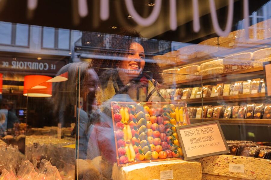 From Paris: Bruges Guided Tour with Hotel Pickup - Why Bruges makes a memorable day from Paris