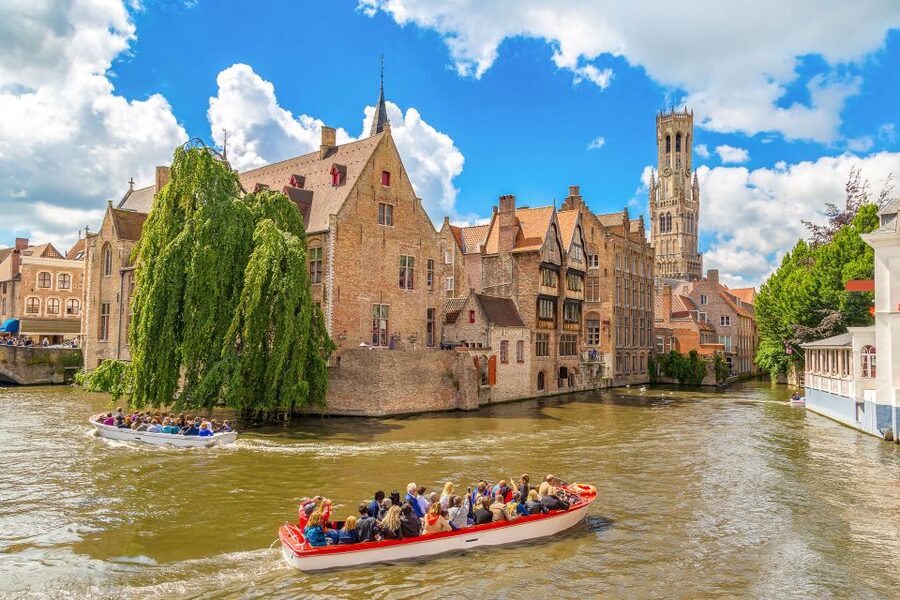 From Paris: Day Trip to Bruges with Optional Seasonal Cruise - Eating and shopping in Bruges