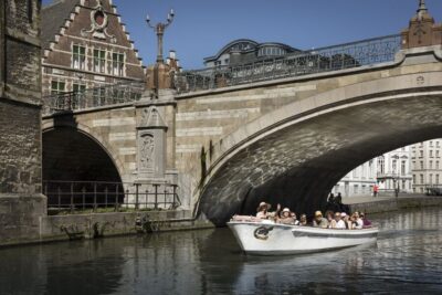 40-Minute Historical Boat Tour of City Center