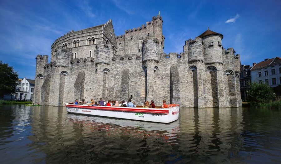 Ghent: 40 Minute Medieval Center Guided Boat Tour - Who should book this Ghent boat tour
