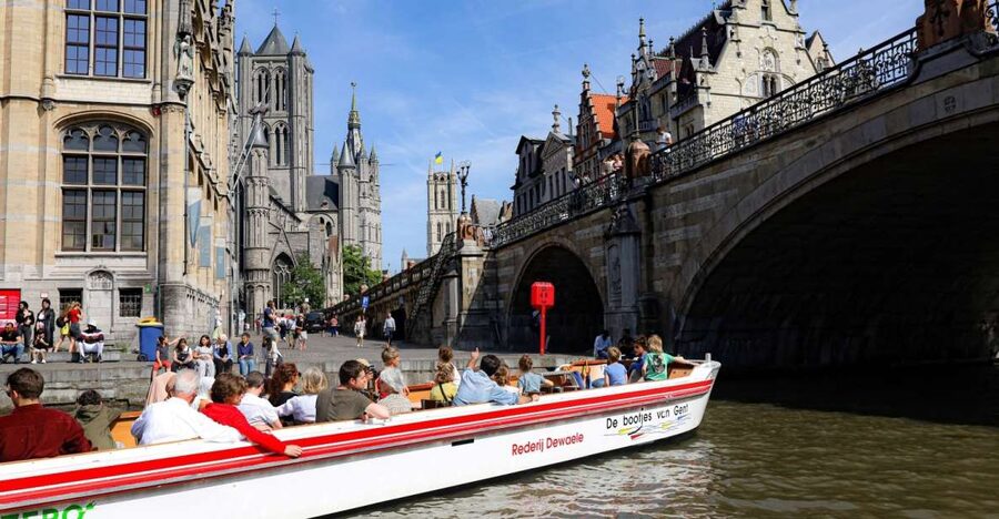 Ghent: 40 Minute Medieval Center Guided Boat Tour - Boarding at the green boathouse