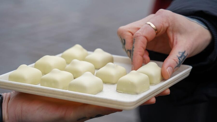 Ghent: Belgian Chocolate Walking Tour with Tastings - From confectionery stops to Sint-Baafsplein