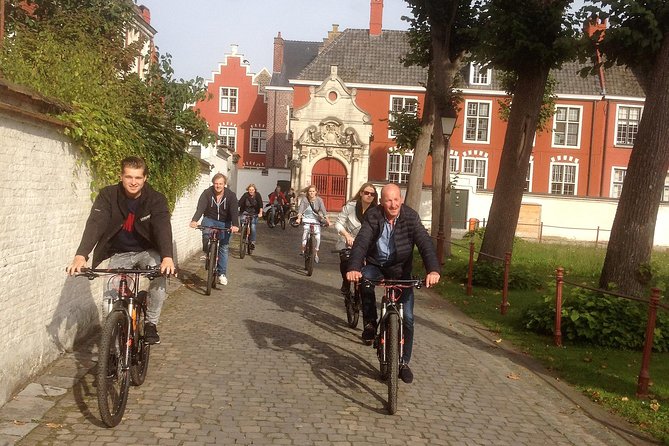 Ghent Bike Tour Off-the-beaten-track - Old communities and buildings with a second life