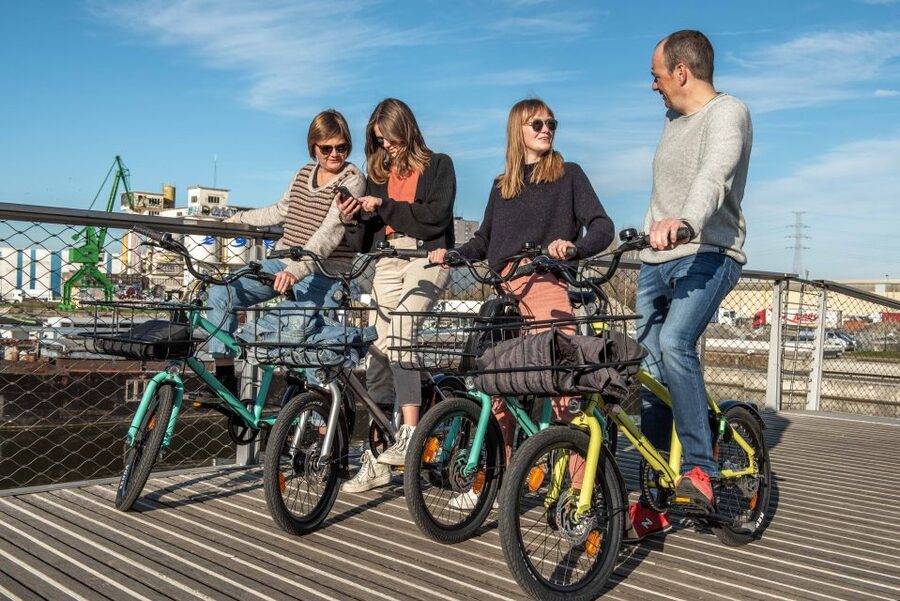 Ghent: City Highlights and Hidden Gems Guided Bike Tour - The small beguinage and quieter neighborhoods