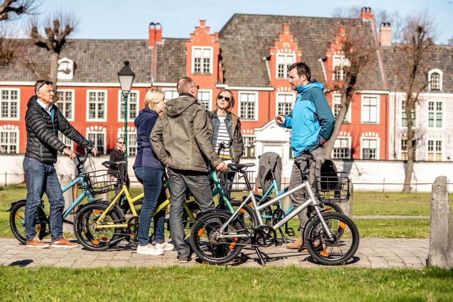Ghent: City Highlights and Hidden Gems Guided Bike Tour - The halfway stop for coffee or a drink