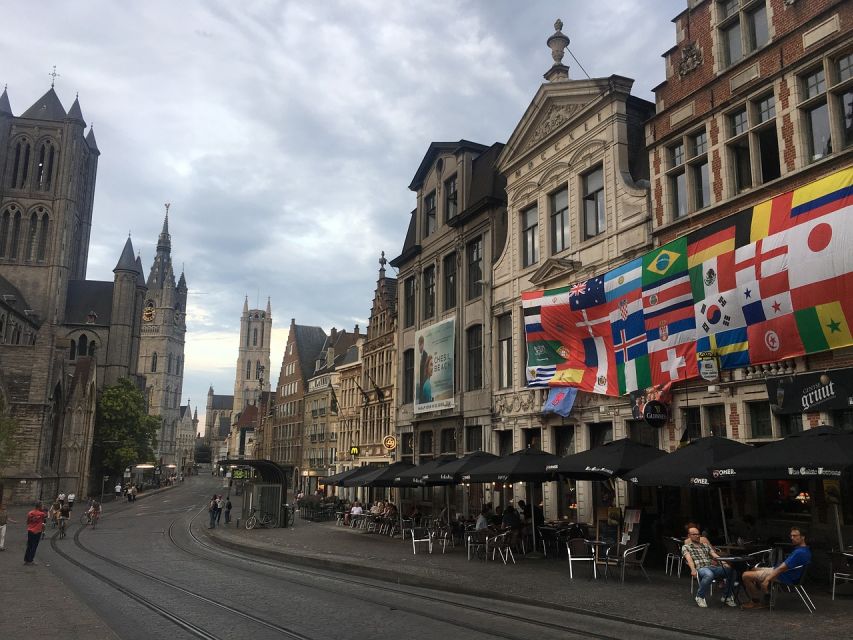 Ghent: Guided Walking Tour and Canal Boat Trip - Civic power at the Town Hall and Belfry