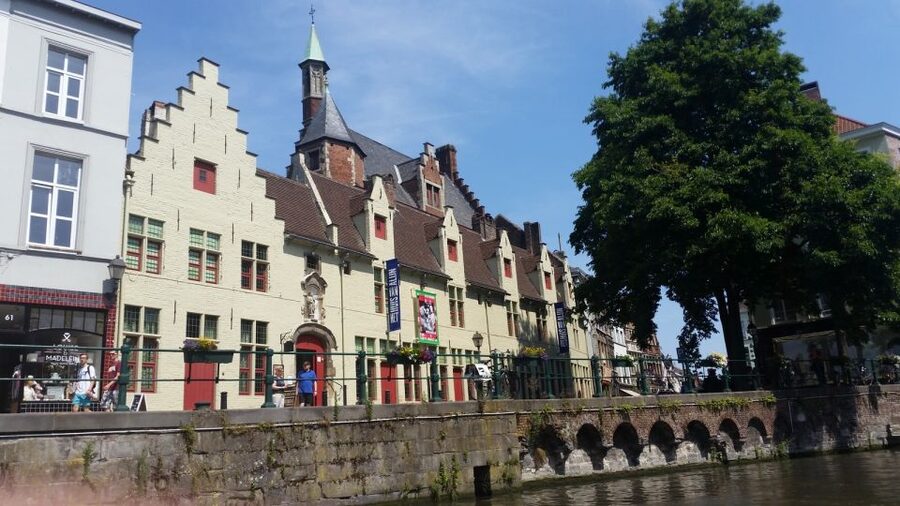 Ghent: Walking Tour from Friday Market to the Cathedral - What $388 means for a private group of 20