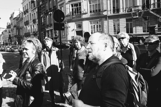 Guided tour: Brussels Crime Scenes - Jardin aux Fleurs and an unusual motive