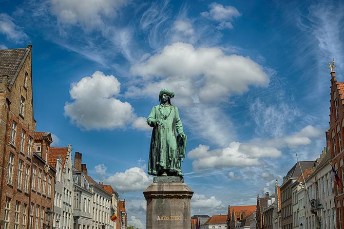 "Hidden Brugge" Photo Tour - 2hr open city tour & workshop - A preserved religious building and sample photographs