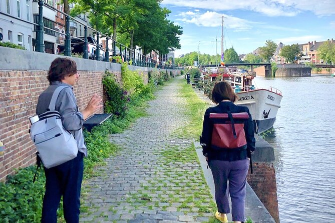 Historic Highlights, by a local guide - Vrijdagmarkt and the Socialist movement