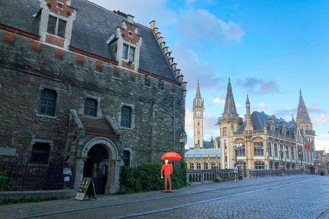 Historical Walking Tour: Legends of Gent - St. Veerleplein connects death and daily life